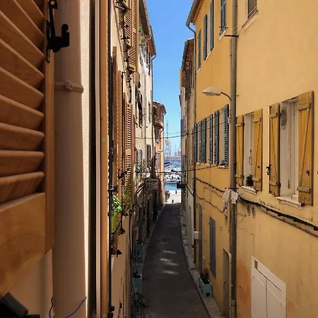 A La