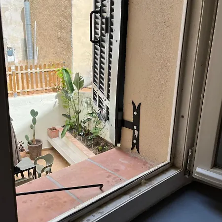 Apartment A La