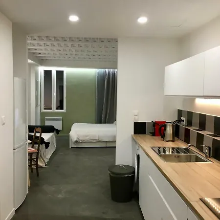 Apartment A La